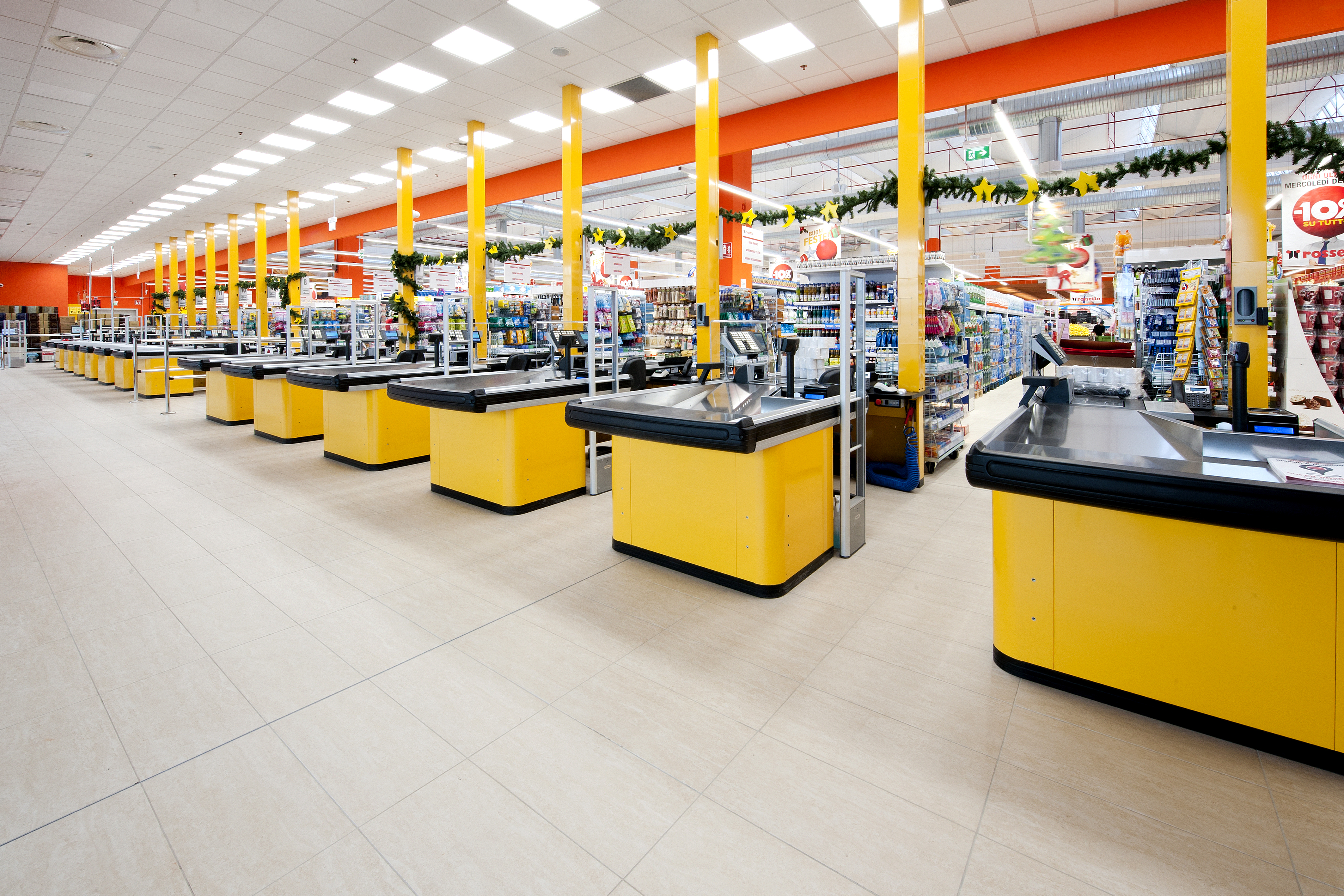 Example of a light tile floor in a high-traffic area.