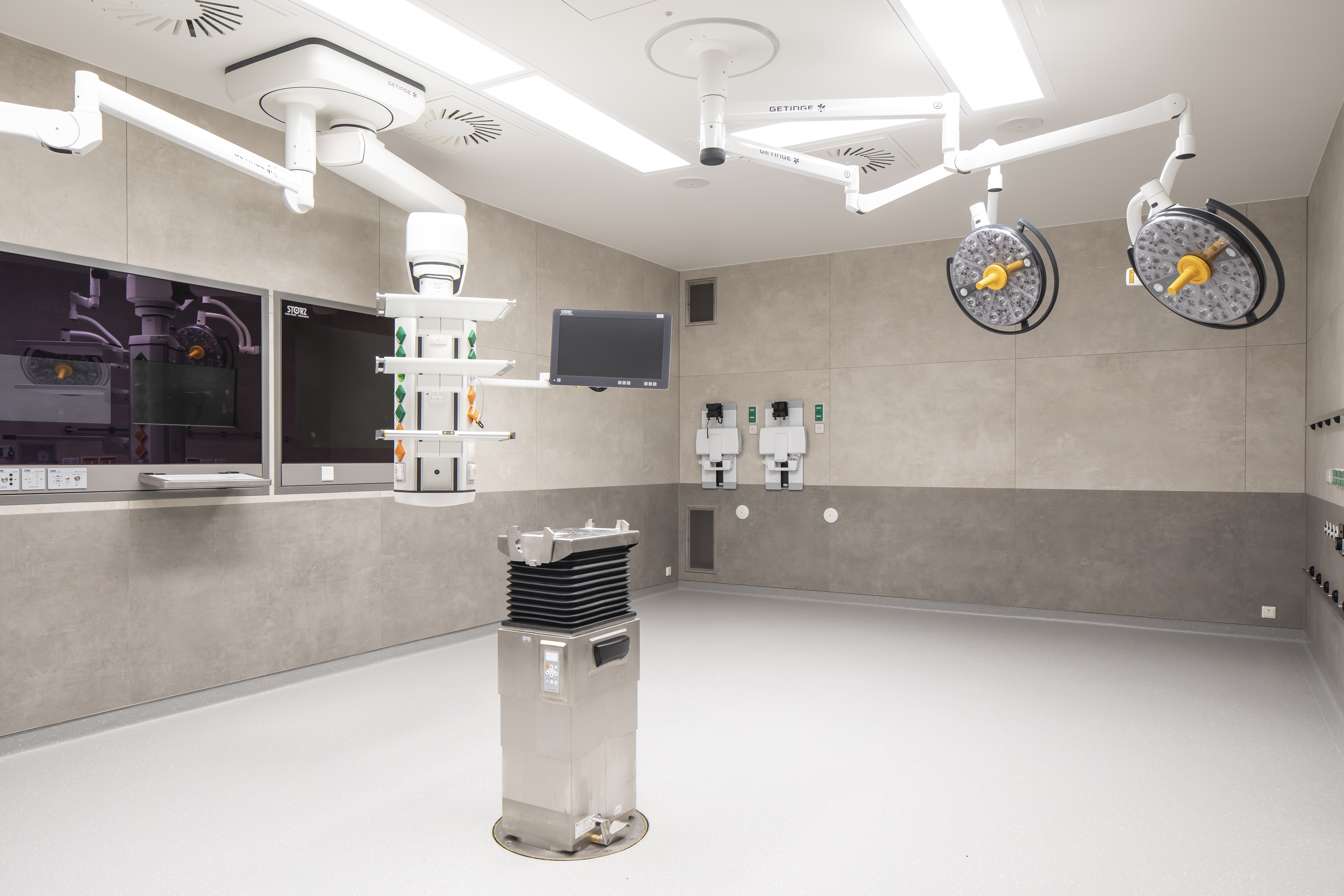 Modern, grey Porcelaingres wall tiles in a high-tech environment.