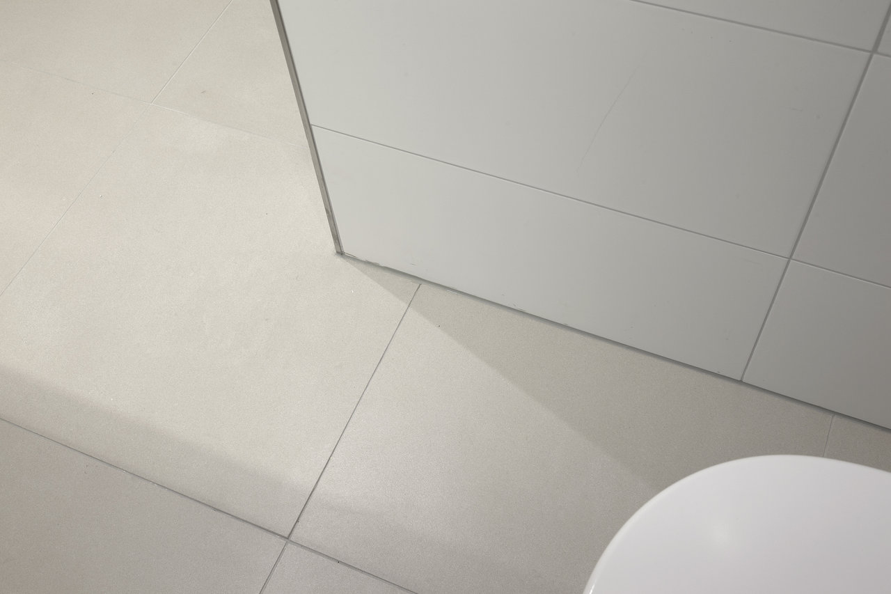 Bright, high-quality modern floor and wall tiles.