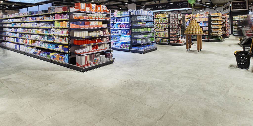 Modern, bright Porcelaingres tiles in a shop interior.